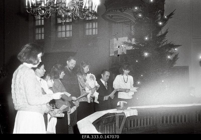 Crossing service in the Church of Kaarl.