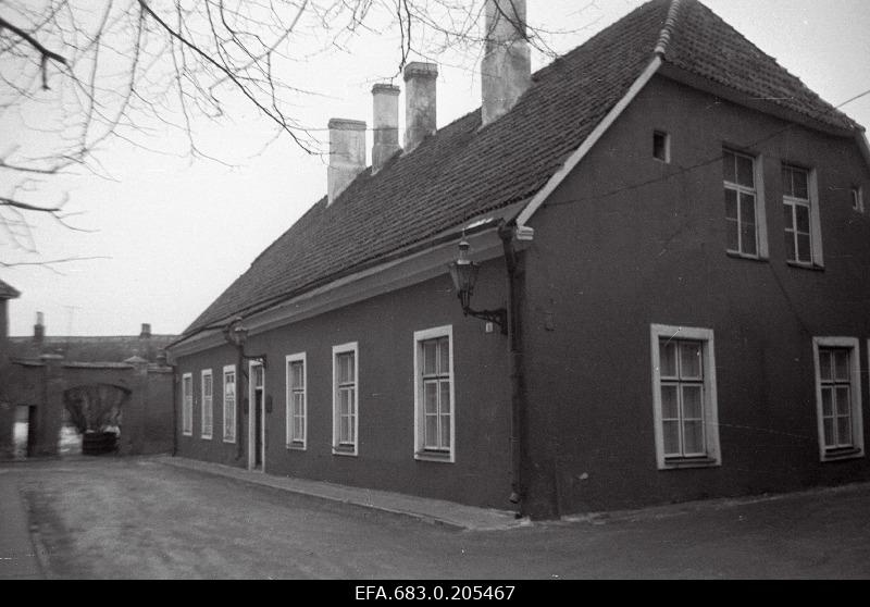 Building of EELK Consistoorium and EELK Institute of Faculty of Religious Science at Toompeal Church t 8.