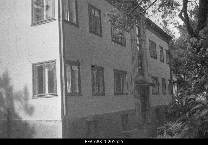 Residential Hope pst 30, where the sculptor Juhan Raudsepp has lived.