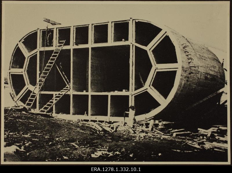 Clips pillar summer.