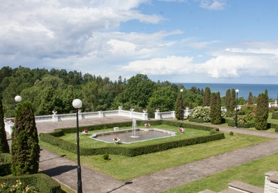 The castle of the valley occurs. rephoto