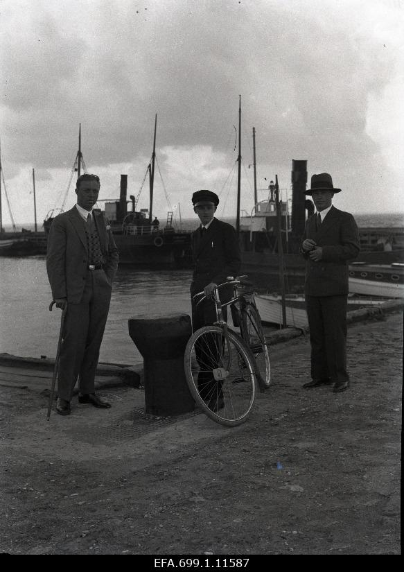 Paldiski port.