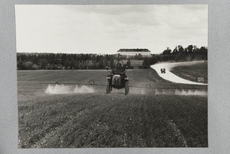 Farming machine