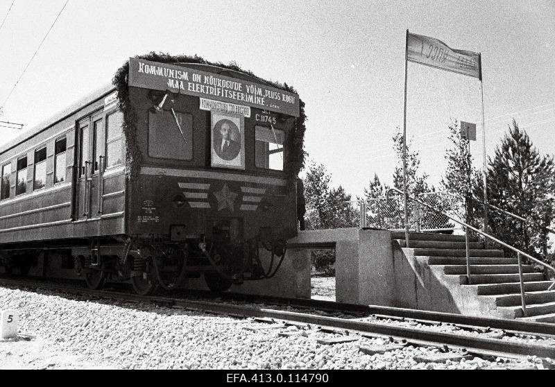 Electric train (with slogan: The gift of the staff of the main town for the 20th anniversary of the Soviet Estonia) at Klooga-Ranna Station.