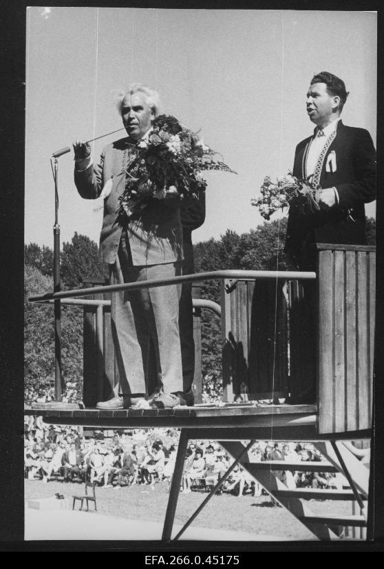 Conductors Gustav Ernesaks and Harald Uibo at the 16th General Song Festival of the Estonian Soviet Union in 1965 chairing the choir.