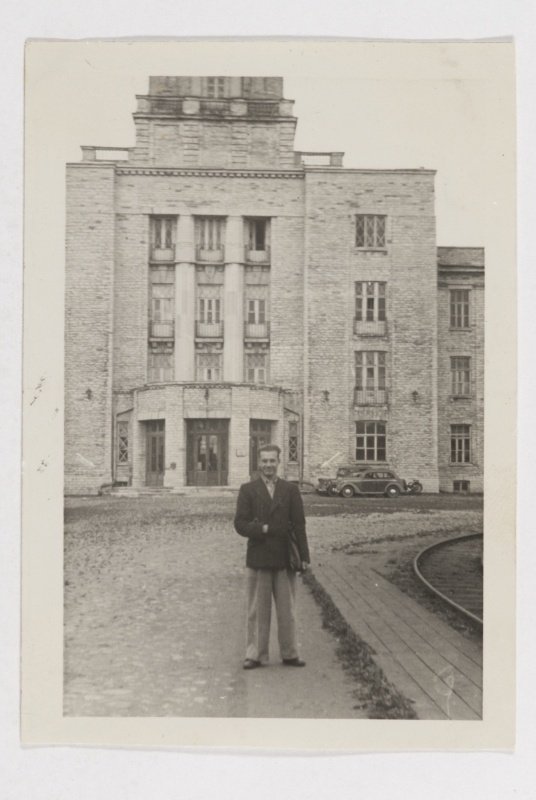 Man in front of Tallinn Polytechnic Institute, 1946