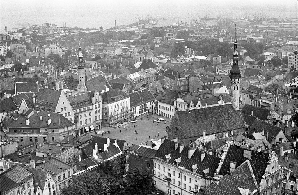 Raekoja square from the tower of the Niguliste Church 74