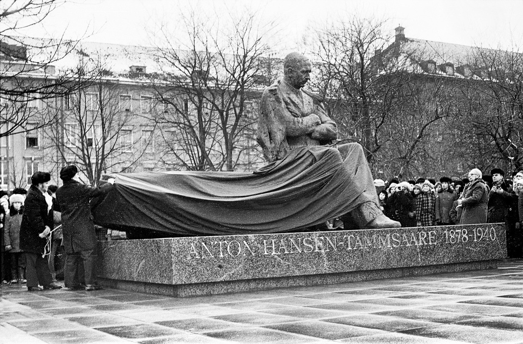Opening of a. h. Tammsaare monument 78 (04)