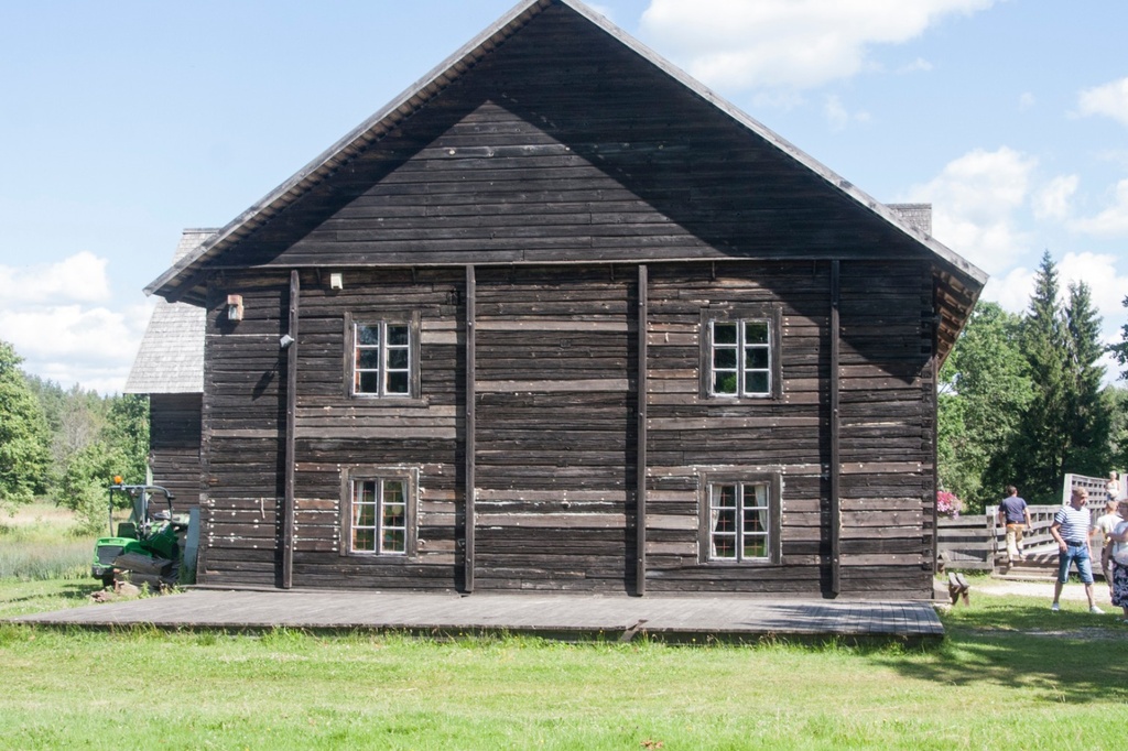 C. R. Jakobsoni 140. sünniaastapäevale pühendatud rahvapidu Kurgjal. ELVTUI meeskoor Gaudeamus kontserti andmas. rephoto
