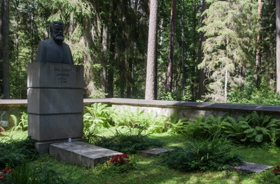 C. R. Jakobson's grave rephoto