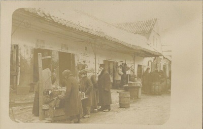 Słonim, Školny Dvor. Слонім, Школьны Двор (1916) (4) - lang  duplicate photo