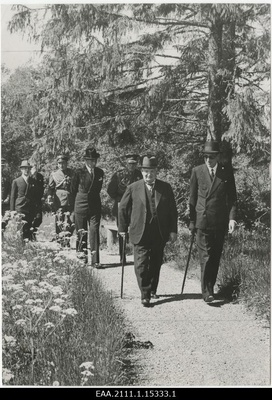 Important men in the park of Oru Castle  duplicate photo