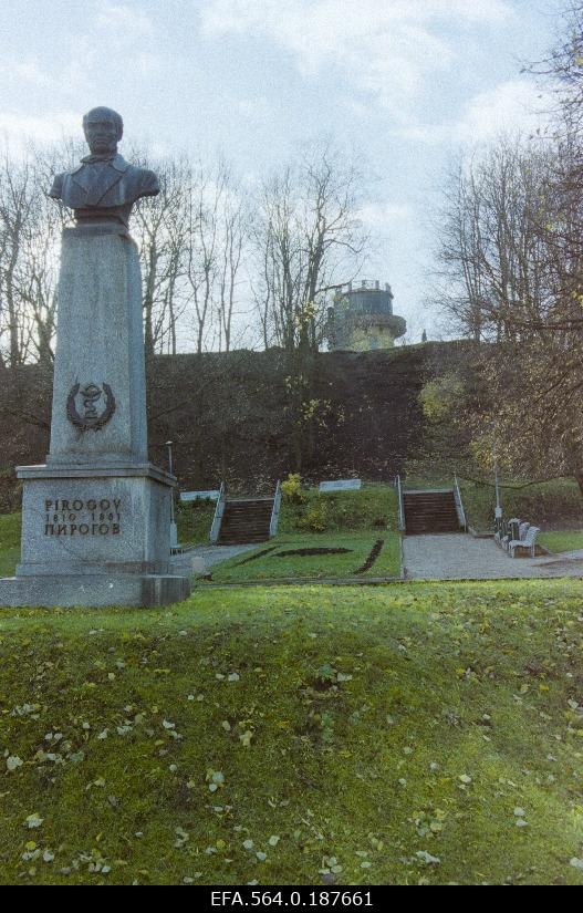 Pirogov Memorial on Toomemägi.