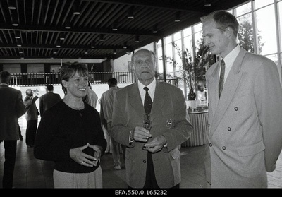 Welcome of Estonian athletes who participated in the Atlanta Olympics in Lillepaviljon. On the left: double Olympic winner in the treachery Erika Salumäe, Chairman of the Estonian Olympic Committee (EOK) Arnold Green and scroller Kaido Kaaberma.  similar photo