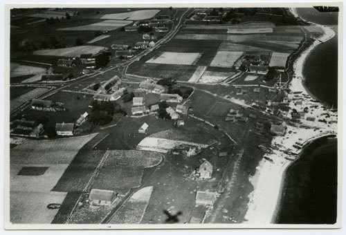 Small Pakrisaar (Lilla Rågö), small village (Bisagidbyn). (1934)