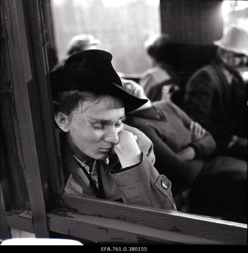 A scene from the film "Metscanners". Tõnu in the role of Arvo Kukumägi