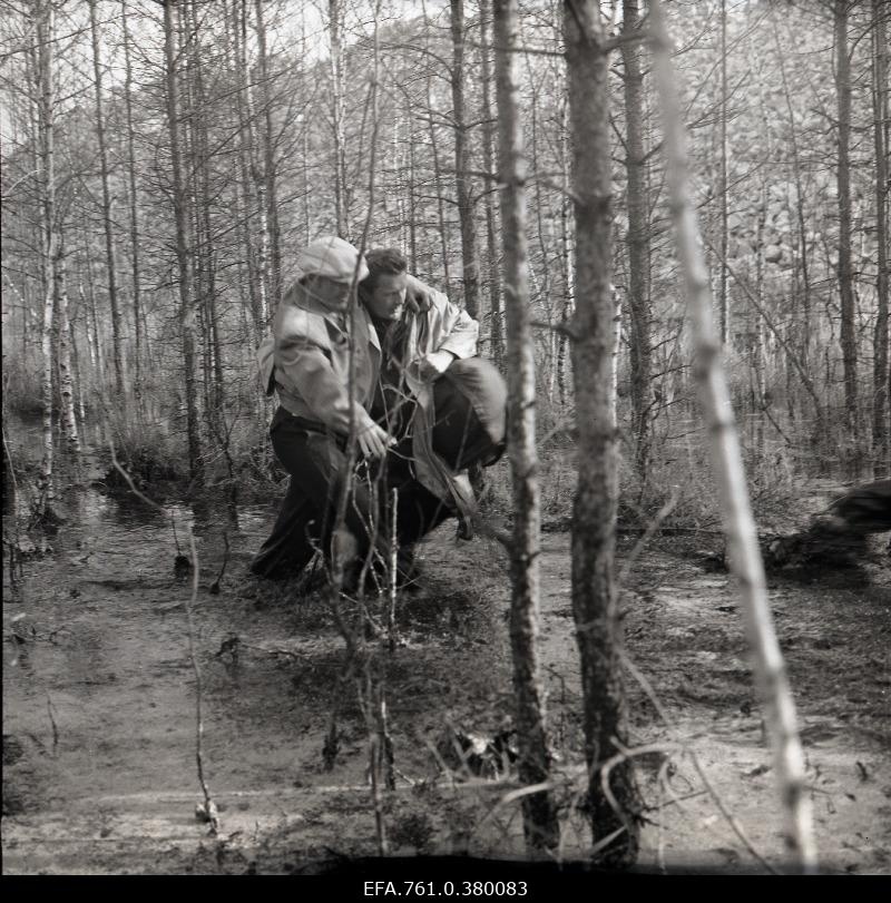 A scene from the film "Metscanners". Forestvennad rabas