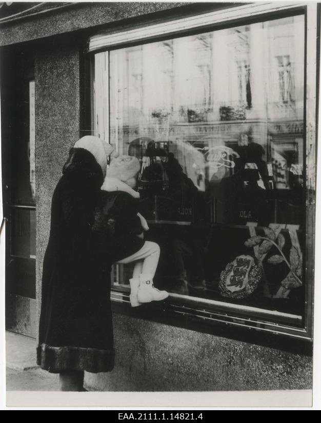 "kave" chocolate store view window
