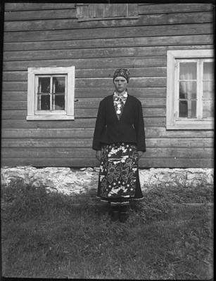 Maria Nyman i thick byn på ... (1932)  similar photo