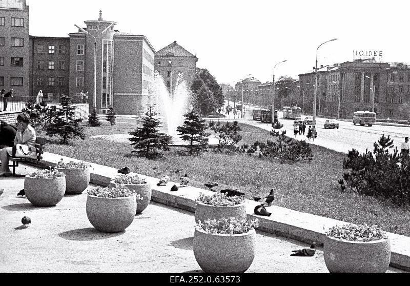View from the terrace of the cinema "Kosmos" to the Pärnu highway.