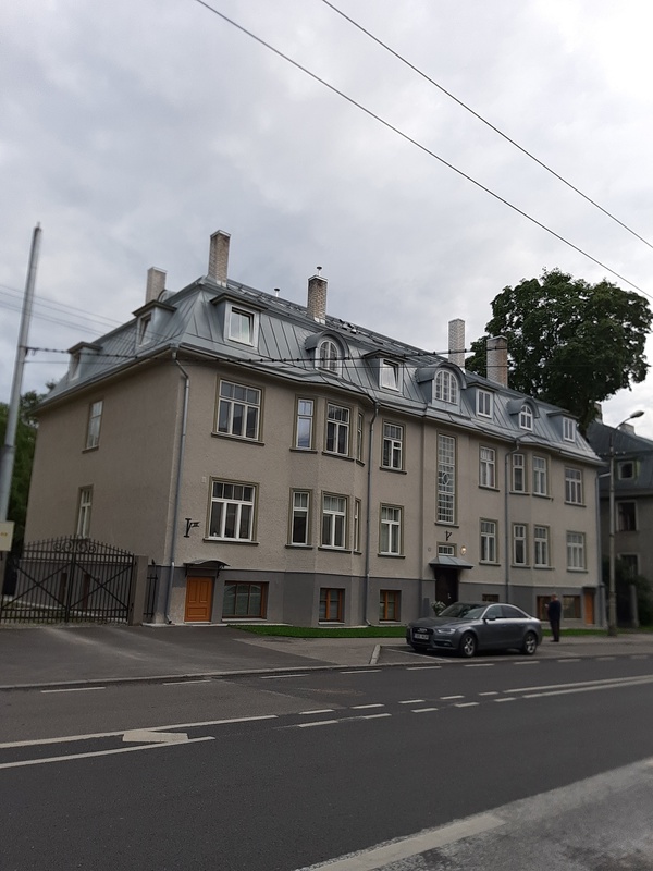 Tallinn-type apartment building Tehnika 17, view of the building. Architect Karl Tarvas rephoto