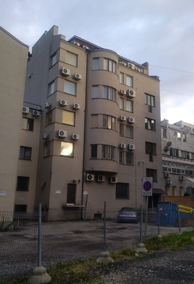 Apartment building in Tallinn, Pärnu mnt 21, courtyard view. Architect Eugen Sacharias rephoto