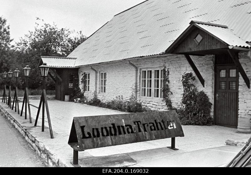 Loodna trahter.