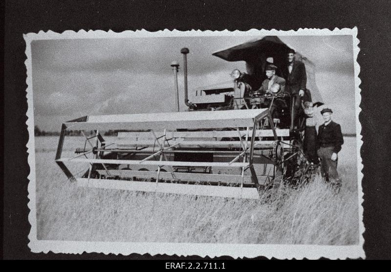 First compaire in Märjamaa working in the Sangar collois field, steering compaire a. Oidram