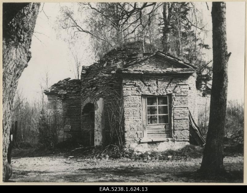 In ruins, pavilion in Orgita Manor Park