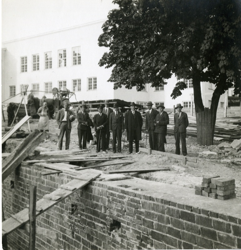 Construction of Tallinn Art Building and installation of cornerstone
