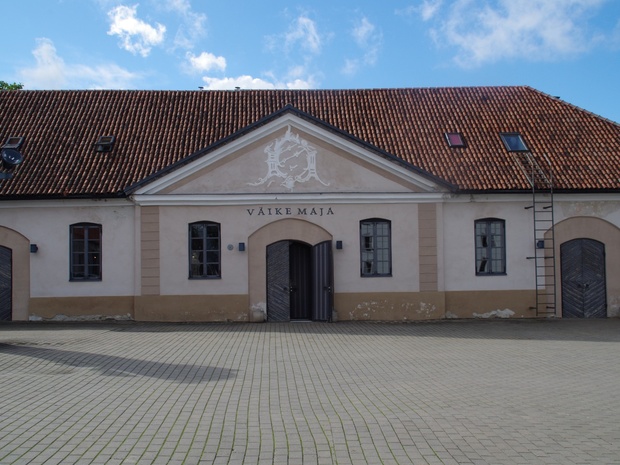 The garden of Rakvere Manor rephoto