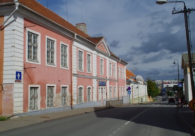 External view of the Rakvere Home Museum. rephoto