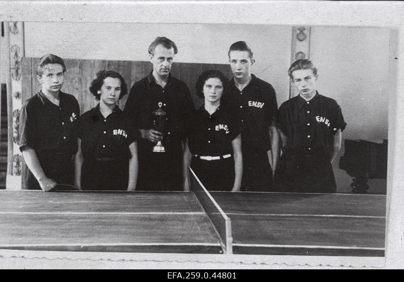 Estonian Soviet Youth Team for Allied Youth Table Tennis Competitions: R. Tambik, s. Tivik, coach a. Frants, J. Fritsch, m. Pihlakas and t. Talpak.