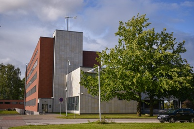 EPMÜ mehhaniseerimisteaduskonna hoone Tartus Kreutzwaldi 56. Arhitektid Vivian Lukk ja Agnes Vulp rephoto
