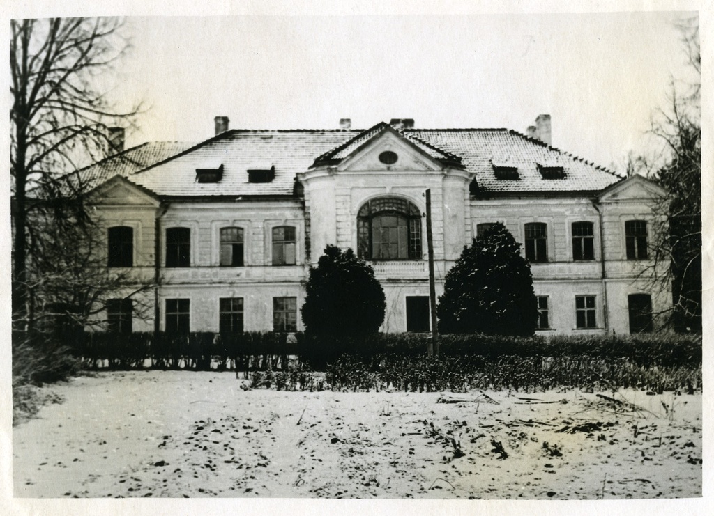 Viljandi county Kärstna 8-kl School building