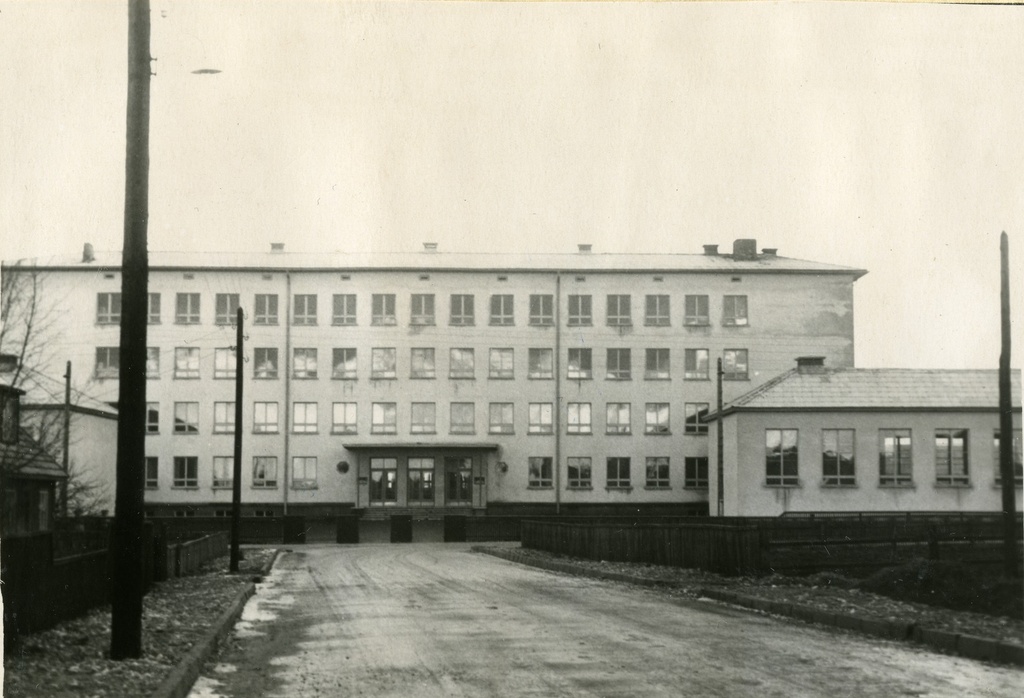 Kuressaare 1. High school buildings