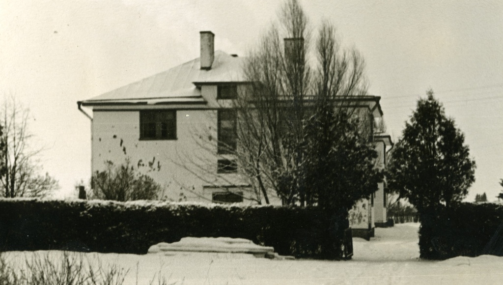 Puhja High School building