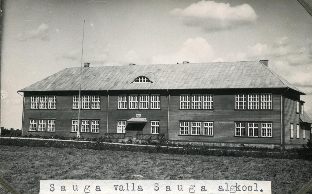 Sauga 6-kl Algkooli building in Sauga municipality