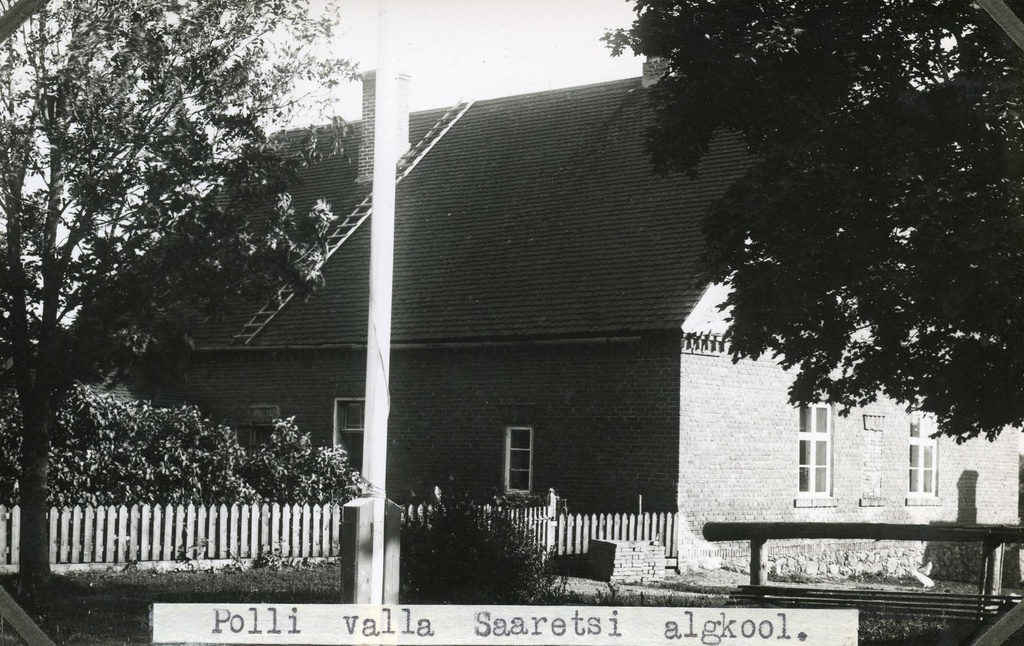 Building of the primary school of Saaret in Polli rural municipality