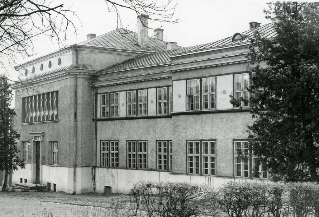 Viljandi 3. 8-kl School building 1982