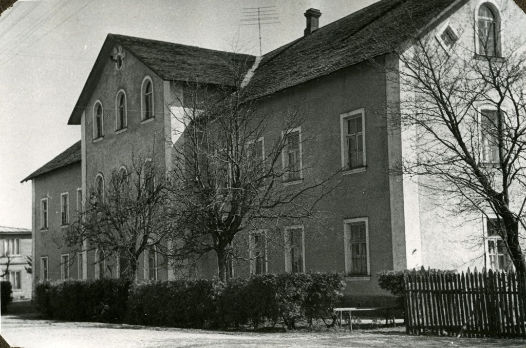Lääne-Viru county Simuna 8-kl School buildings