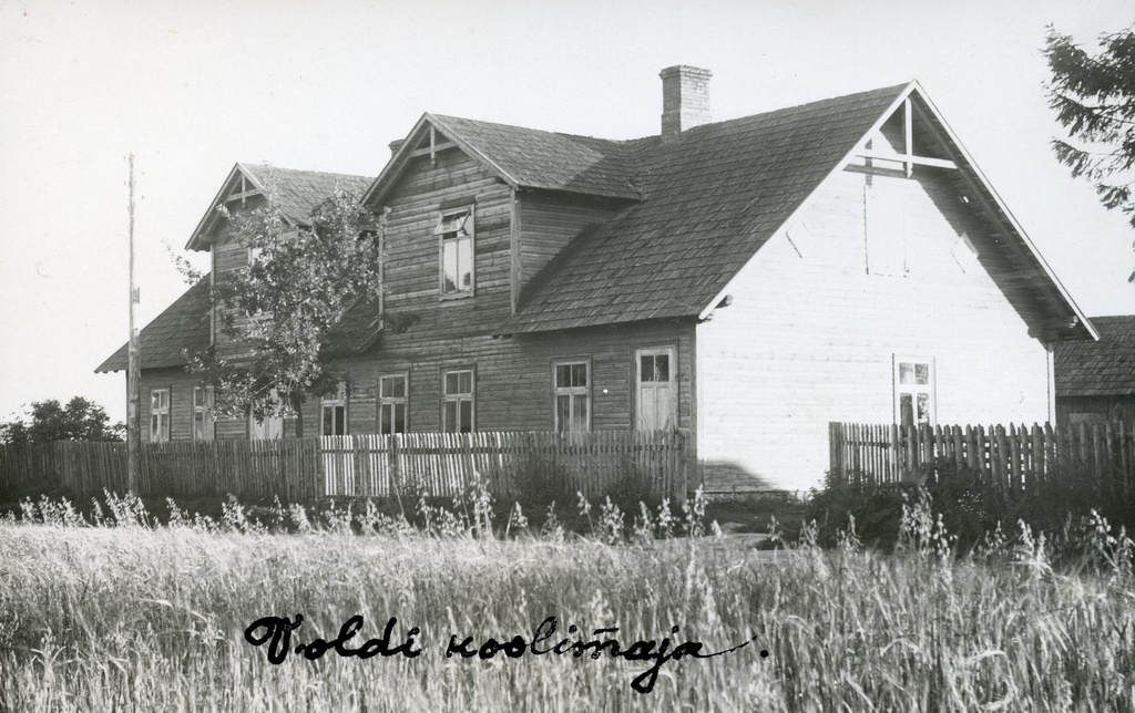 Voldi 4-kl Stark School building in Saadjärve municipality