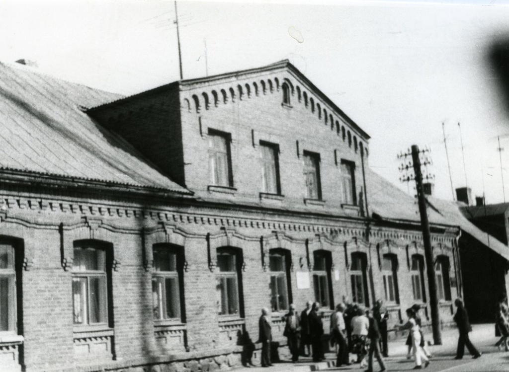 Former city school house in Limbaž (Lemsalus)