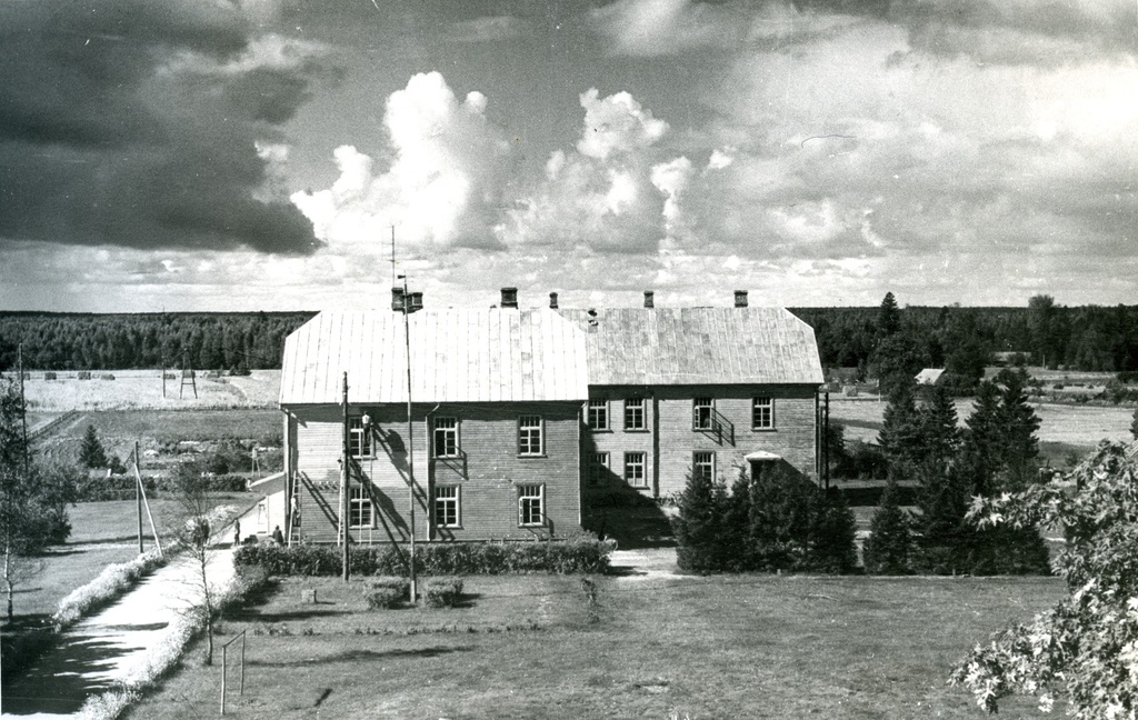 Leisi school in 1961 a