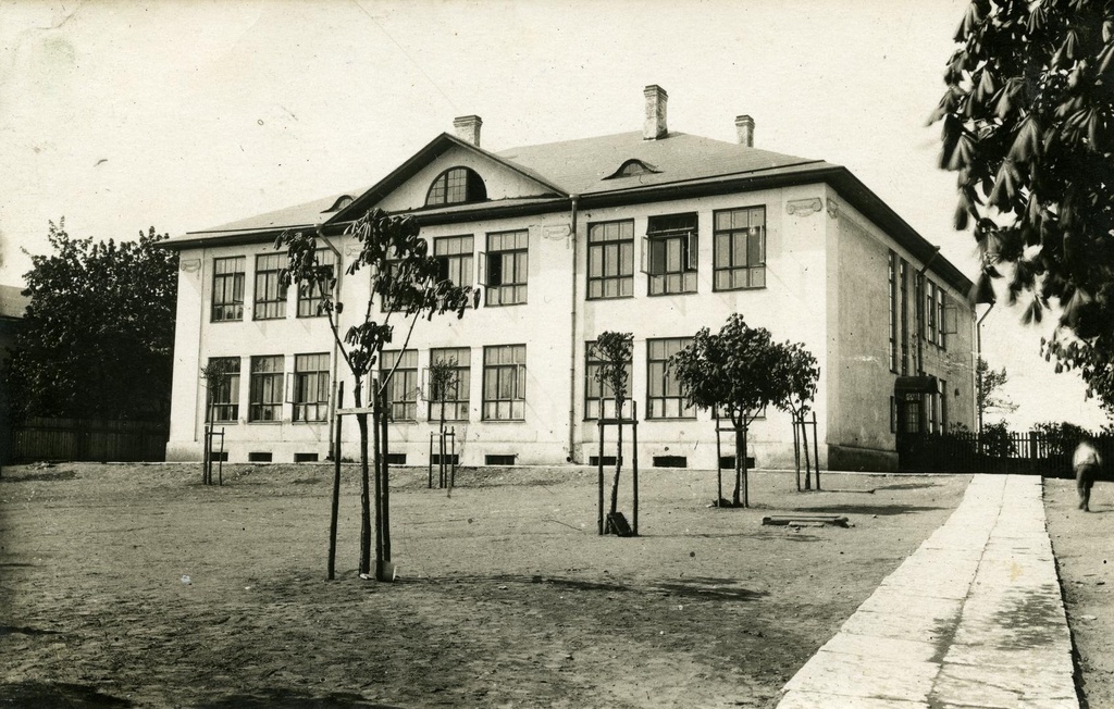 Tallinn City 5. Primary school building (Veerenni tn 2a) 14 November 1926