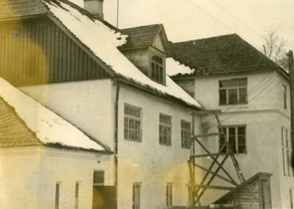 Valga County Hargla 8-kl School building