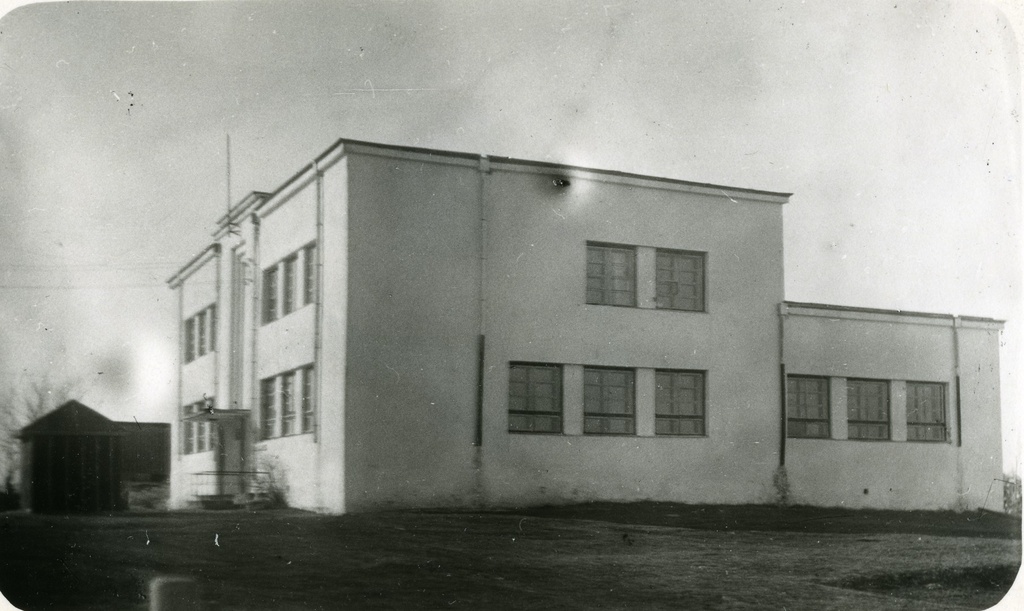 Tiirmetsa 8-kl School buildings in Saaremaa