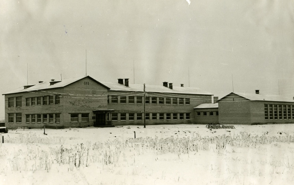 Raasiku 8-kl School building