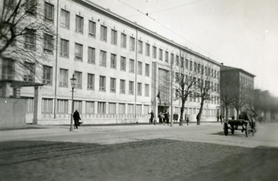 New building of the Tallinn Teacher Seminar Narva mnt 25  duplicate photo