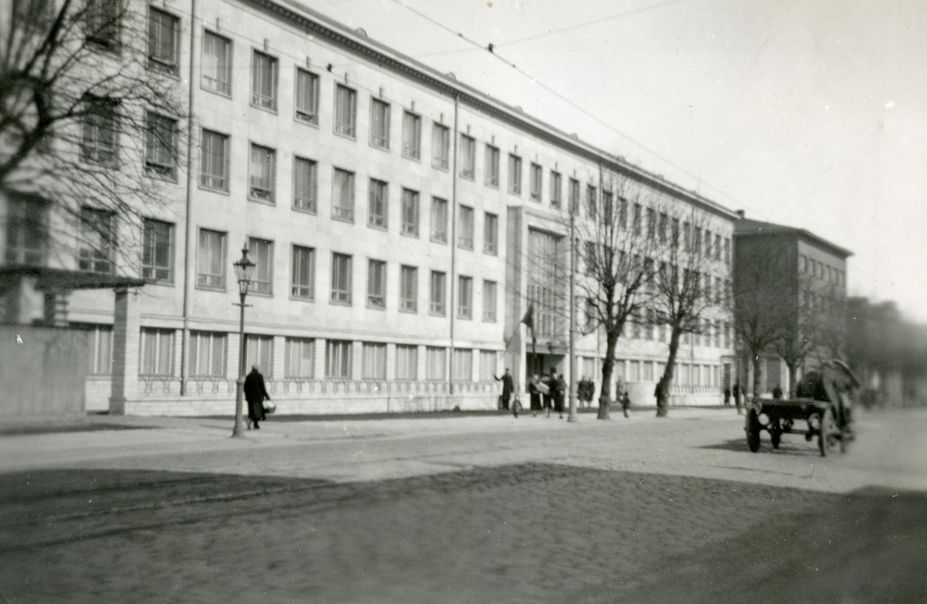 New building of the Tallinn Teacher Seminar Narva mnt 25